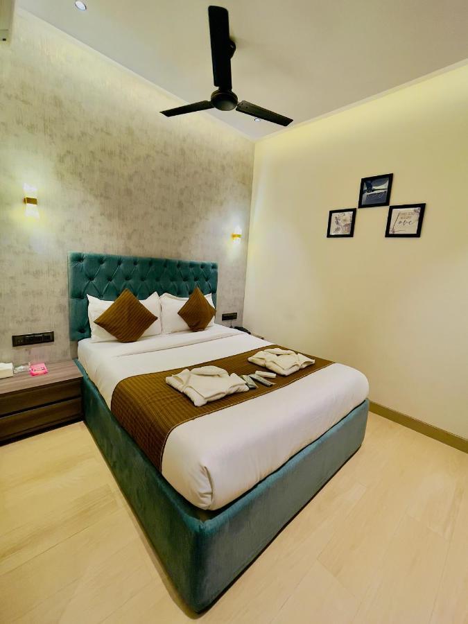 Hotel lime wood Mumbai  Buitenkant foto