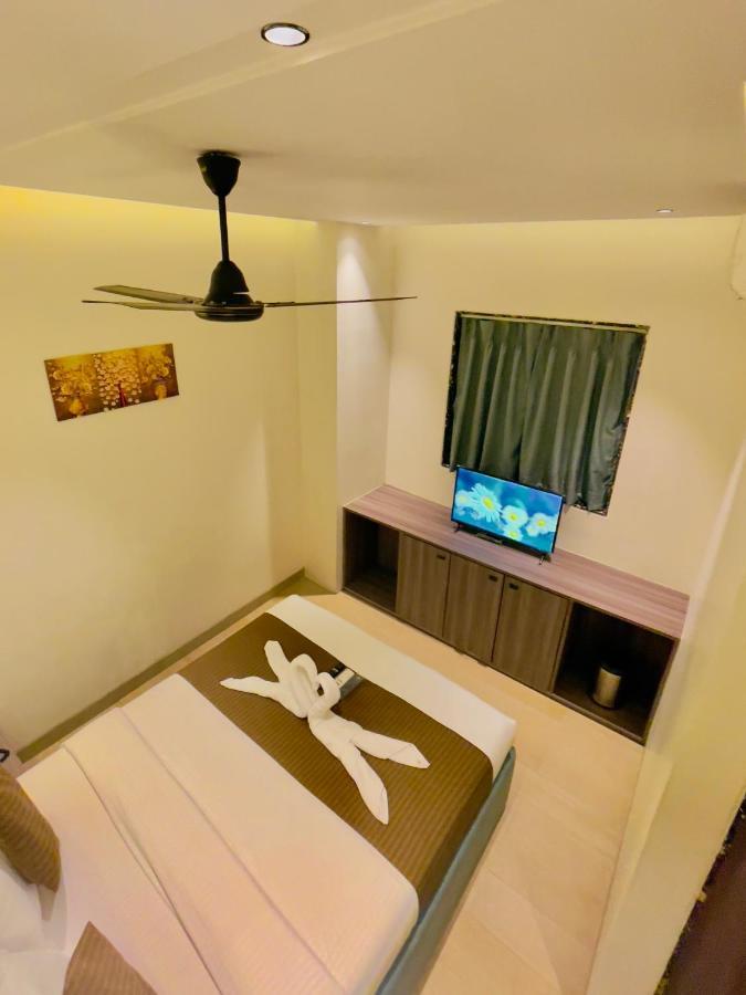 Hotel lime wood Mumbai  Buitenkant foto