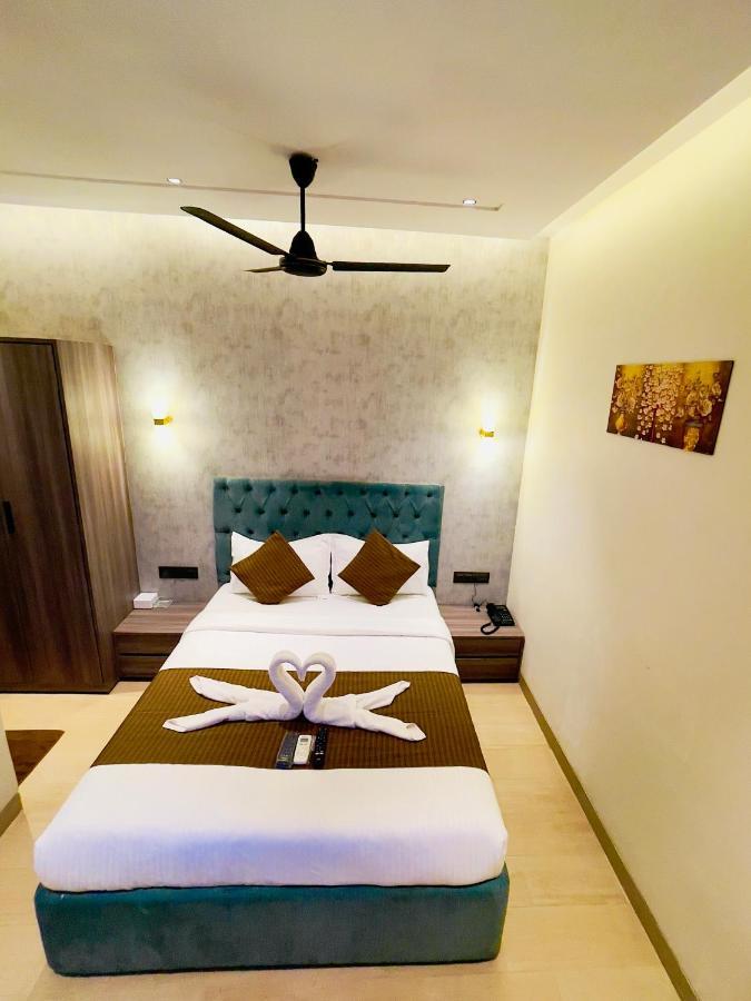 Hotel lime wood Mumbai  Buitenkant foto
