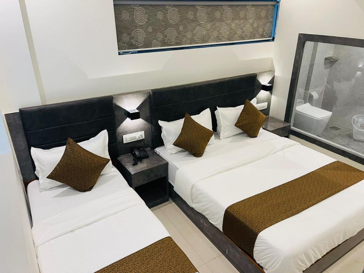 Hotel lime wood Mumbai  Buitenkant foto